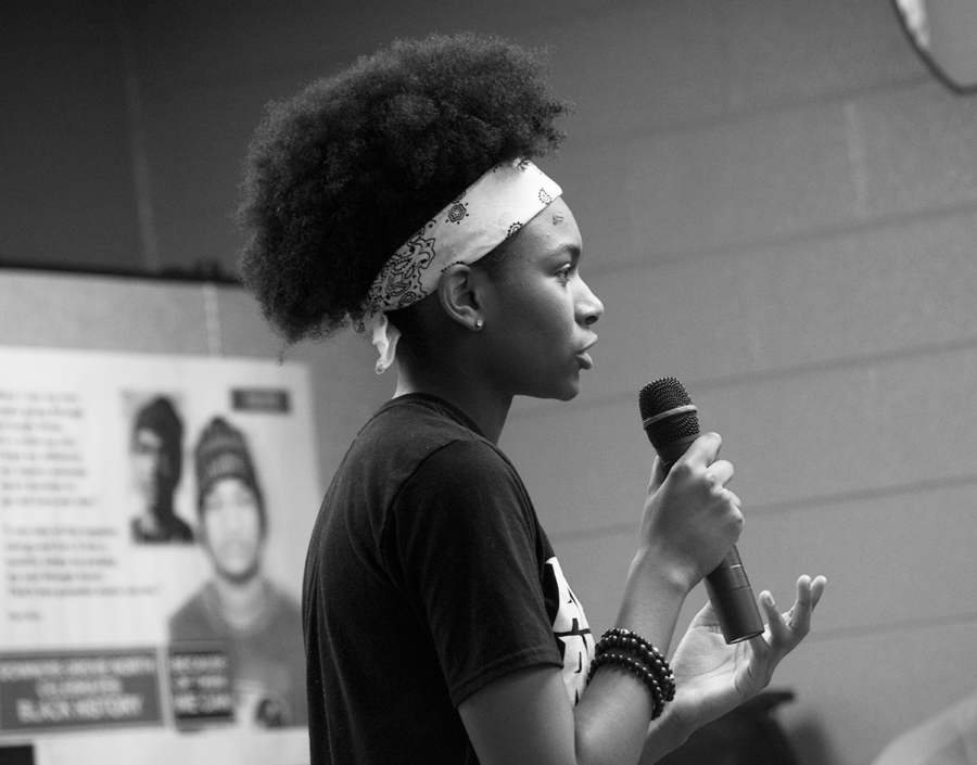 Students commemorate black poetry