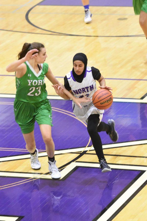 Hijab doesnt hold athlete back